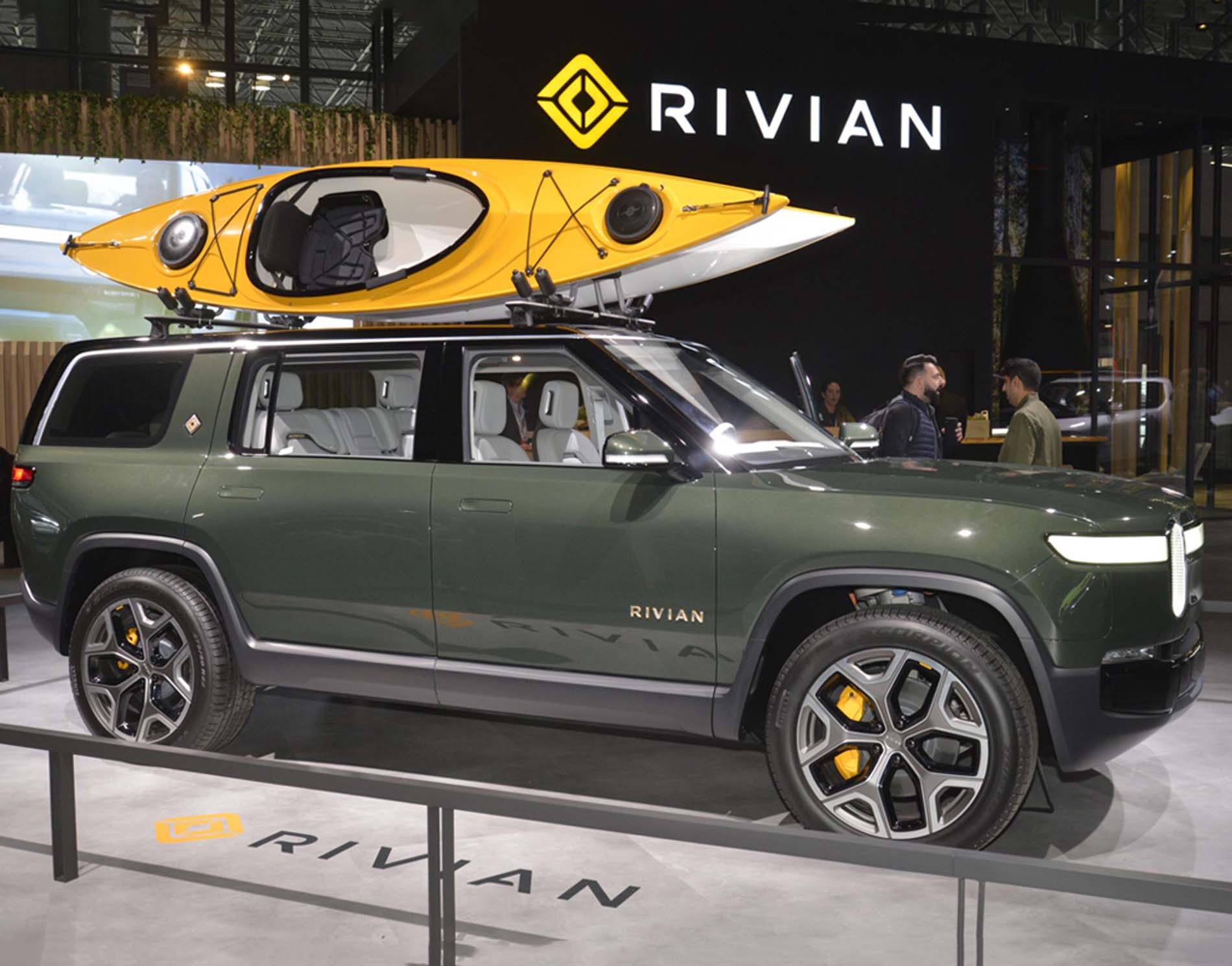 Rivian R1S