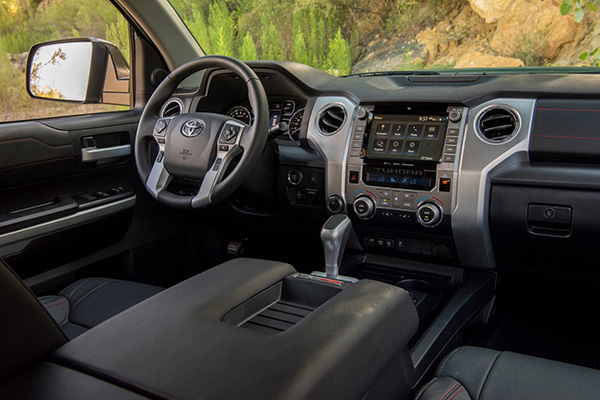 toyota-tundra-trd-pro-army-green-2020-interior.jpg