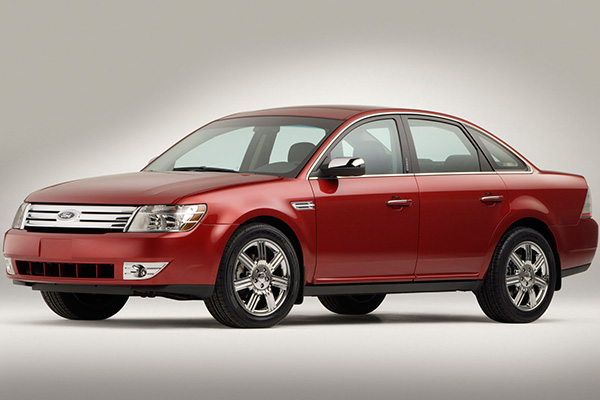 ford-taurus-2008.jpg