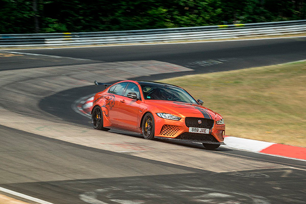 jaguar-xe-sv-project-8-nurburgring.jpg