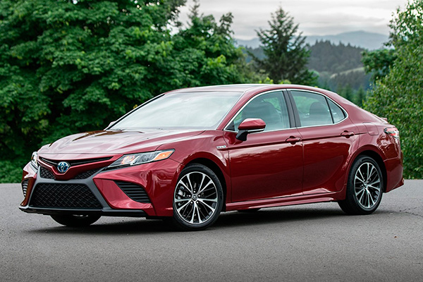 toyota-camry-2018.jpg