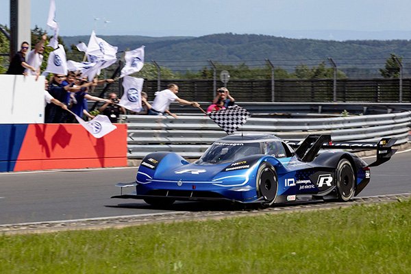 volkswagen-id-r-nurburgring.jpg