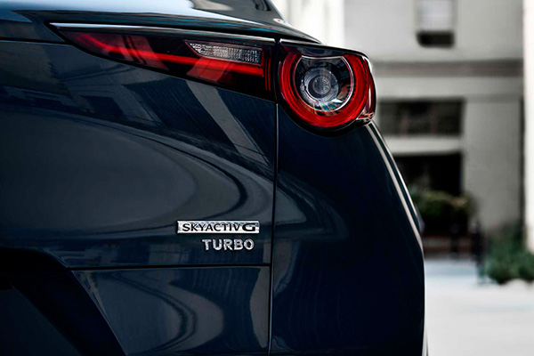 mazda-cx-30-2-5-turbo-2021-trasera-detalles.jpg