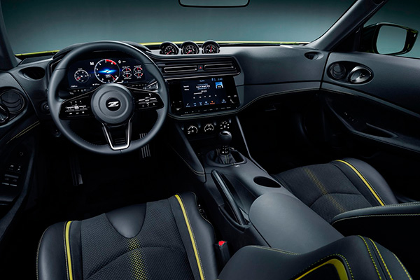 nissan-z-proto-400z-2020-interior.jpg