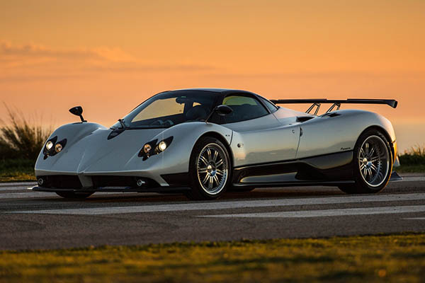 pagani-zonda-f-2005.jpg