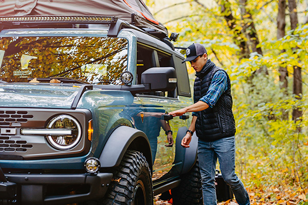 ford-bronco-overland-concept-2020-lateral.jpg