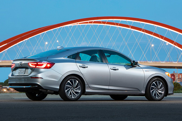 honda-insight-2020-trasera.jpg