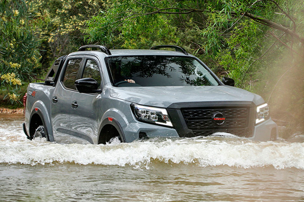 nissan-frontier-navara-np300-2021-vadeo.jpg