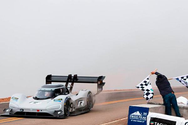 volkswagen-id-r-pikes-peak.jpg