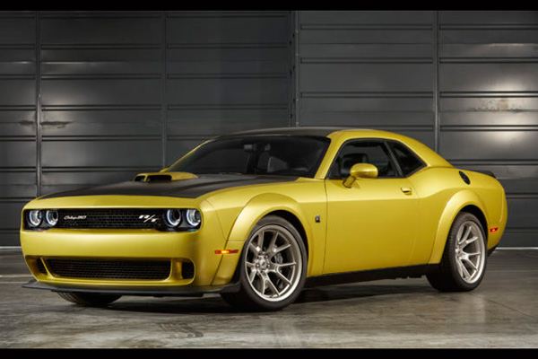 dodge-challenger-50th-anniversary-gold-rush.jpg