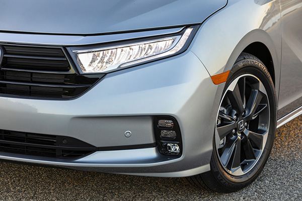 honda-odyssey-2021-faro.jpg